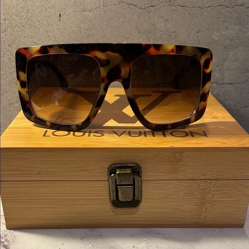 Tortoise Shell Sunglasses